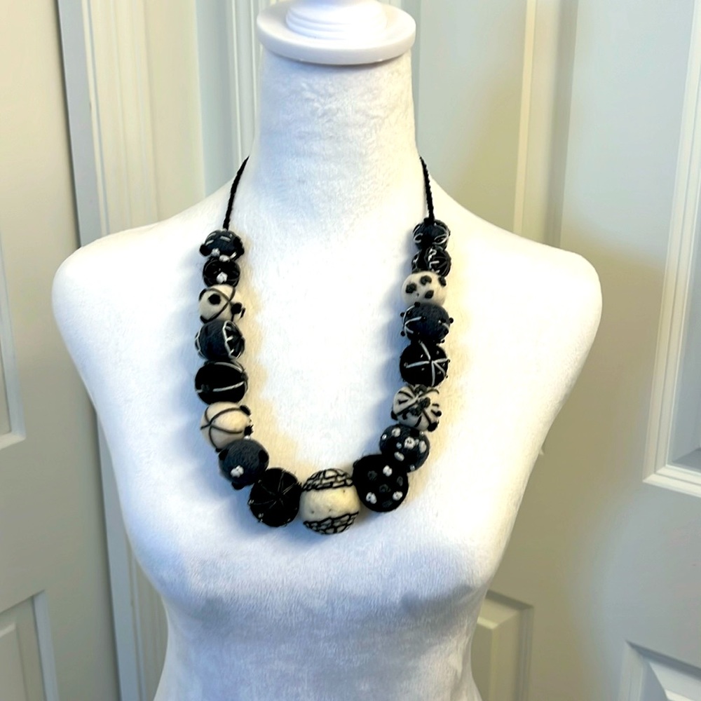 Felt statement necklace. Black, grey and white.